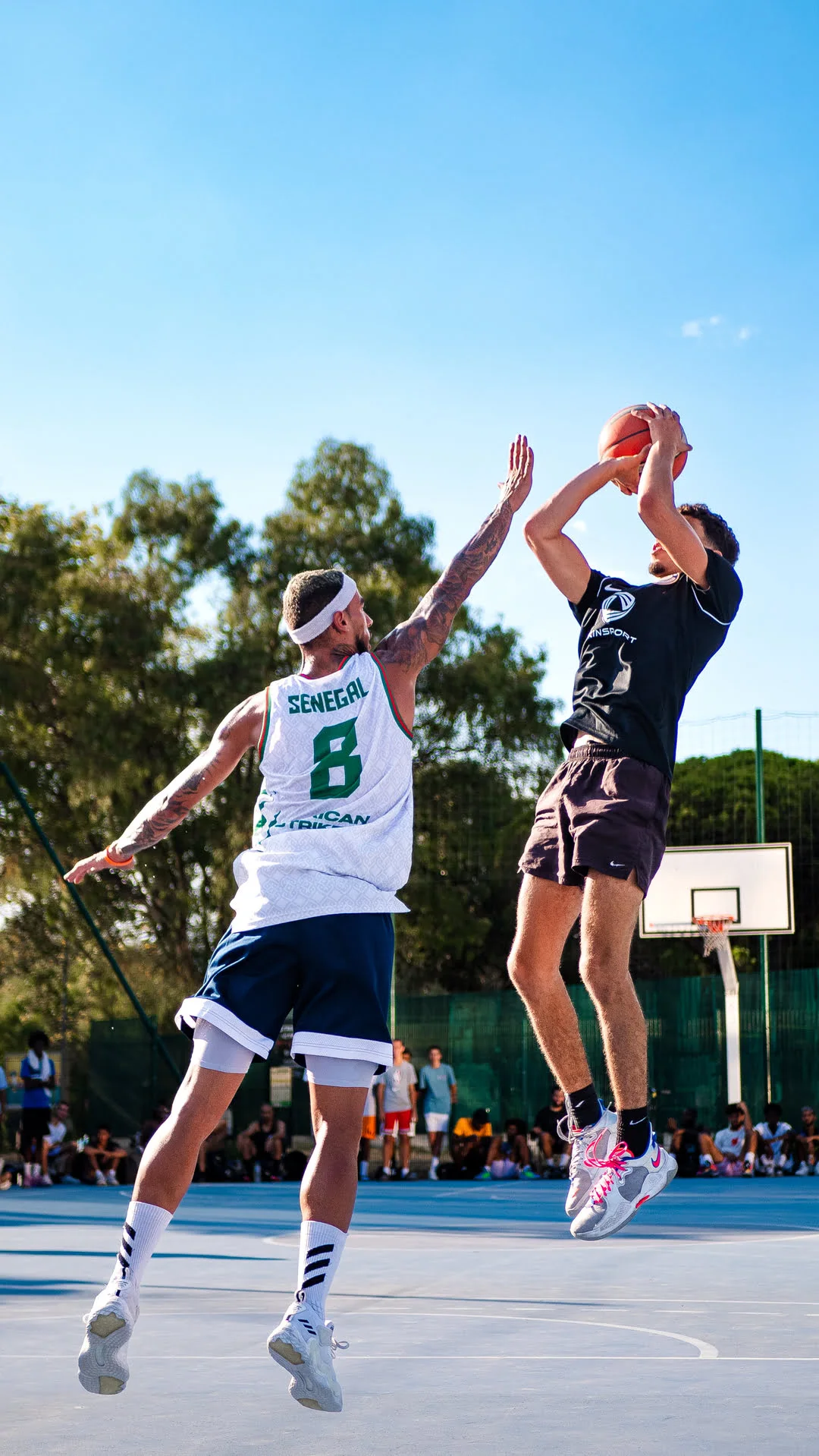 photographie sportive basketball à fréjus montrant un tir en suspension