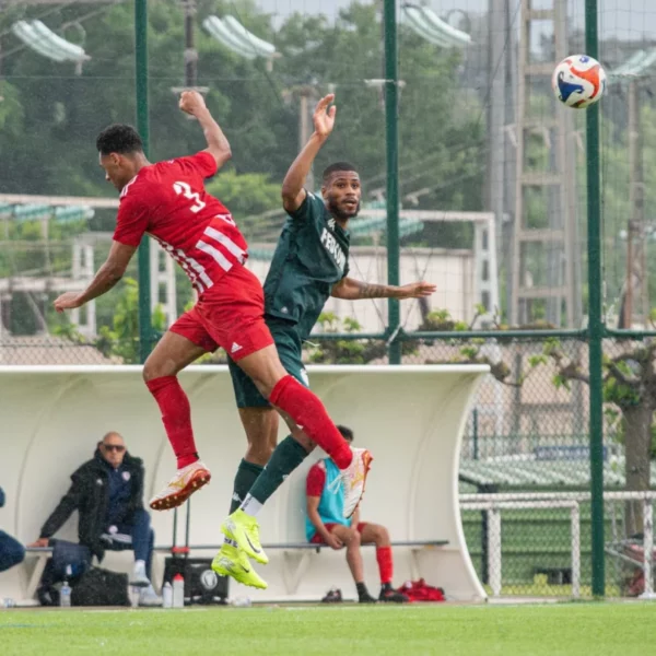portrait sportif football fréjus saut spectaculaire